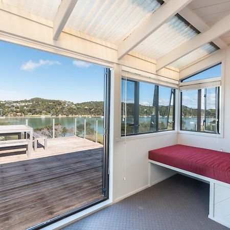 The Tide Watcher - Okiato Holiday Home Opua ภายนอก รูปภาพ