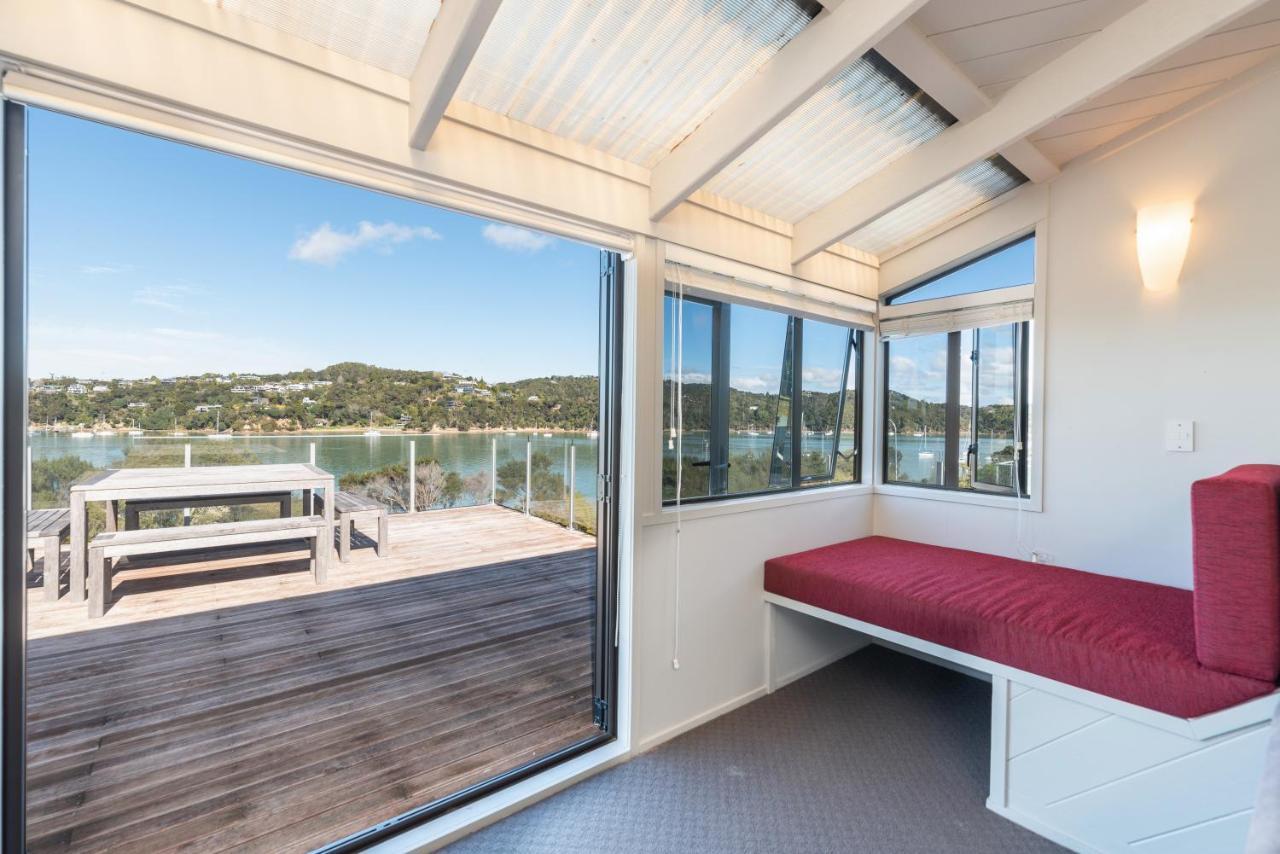 The Tide Watcher - Okiato Holiday Home Opua ภายนอก รูปภาพ