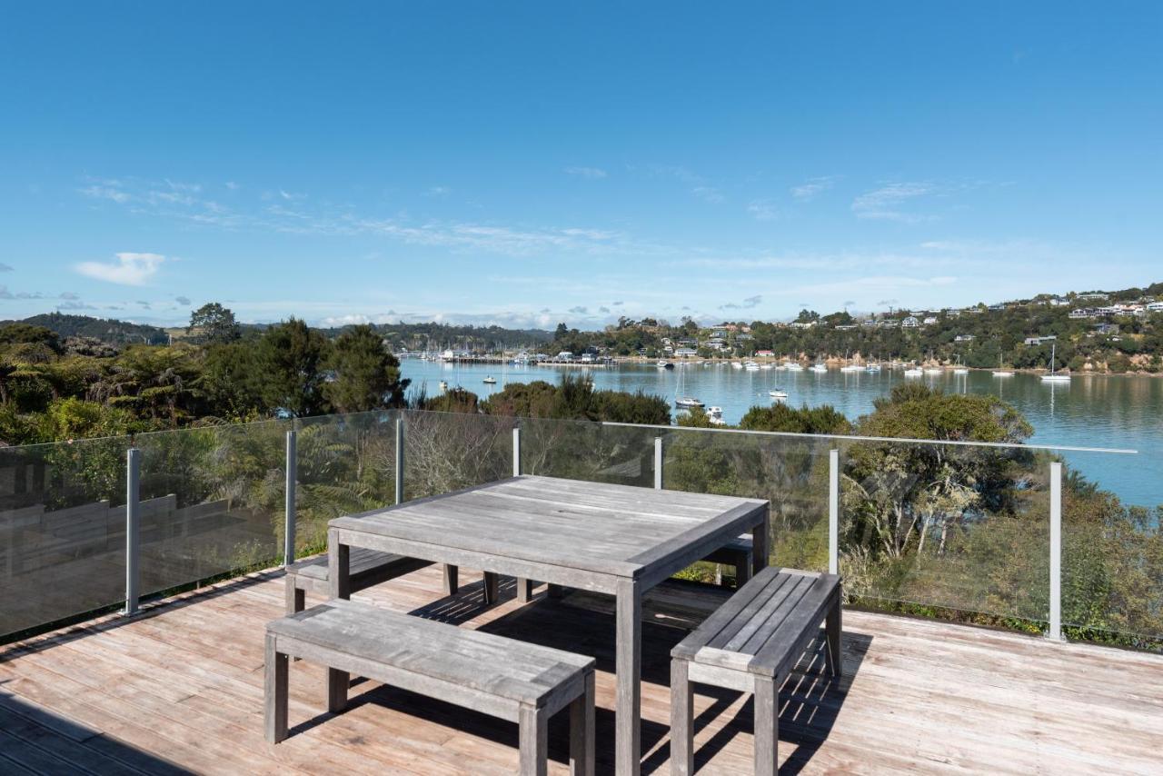 The Tide Watcher - Okiato Holiday Home Opua ภายนอก รูปภาพ
